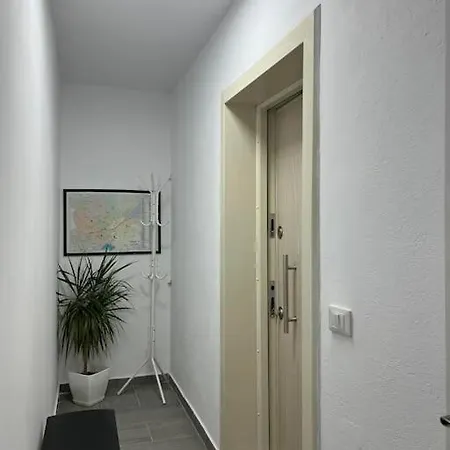 Aden's House Apartamento Tirana
