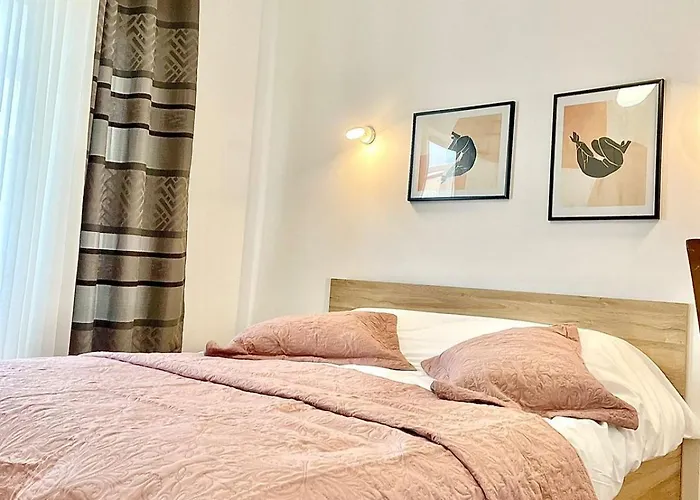 Apartment Aden's House Tirana